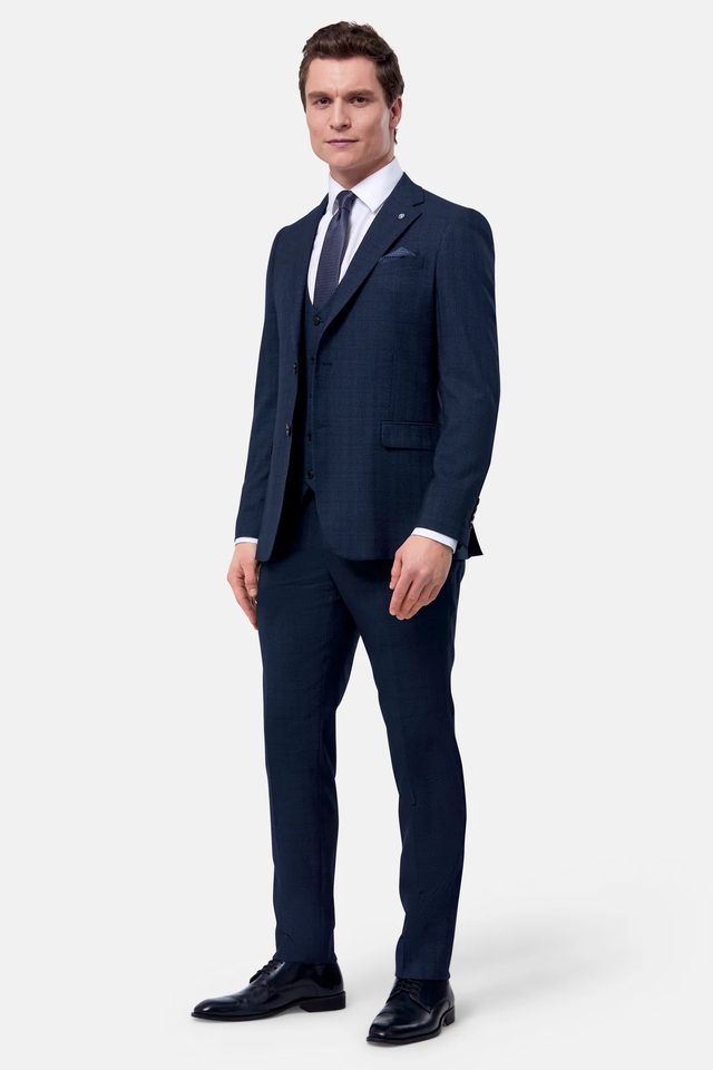 Philip wedding suit in blue by Benetti, to buy at Isobels